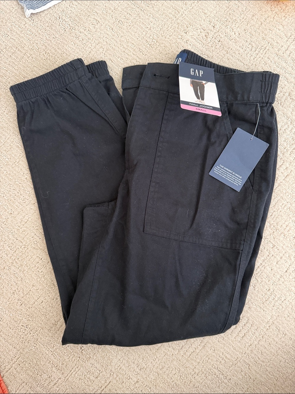 GAP women’s Black Twill Joggers
